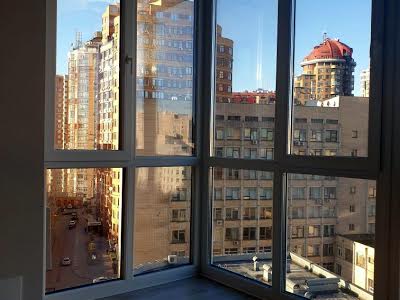 квартира за адресою Євгена Коновальця вул. (Щорса), 36-Е