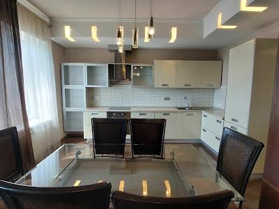 квартира за адресою Дмитрівська вул., 69