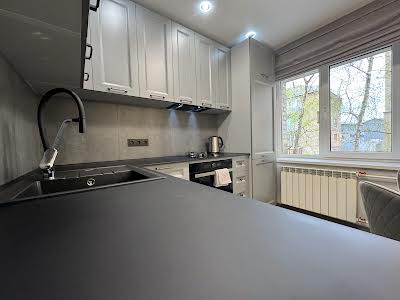 квартира по адресу Межигорская ул., 61