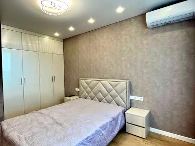 квартира за адресою Генерала Грекова вул., 4