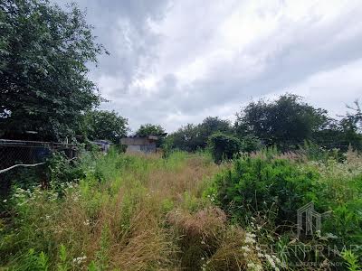 ділянка за адресою с. Петропавлівська борщагівка, Богдана Хмельницького вул., 9а