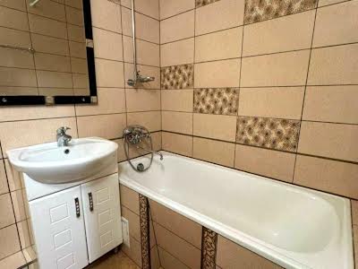 квартира за адресою Симиренка вул., 24