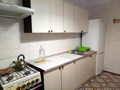 квартира за адресою Верховинна вул., 3