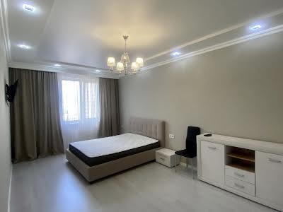 квартира за адресою Перлинна вул., 5б