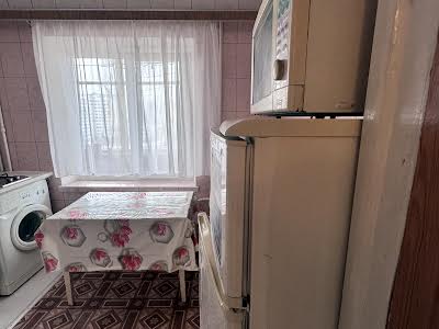 квартира за адресою Братиславська вул., 36