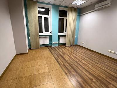 комерційна за адресою Левка Лук'яненка вул. (Маршала Тимошенка), 18