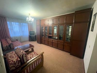 квартира за адресою Сулеймана Стальського вул., 28А