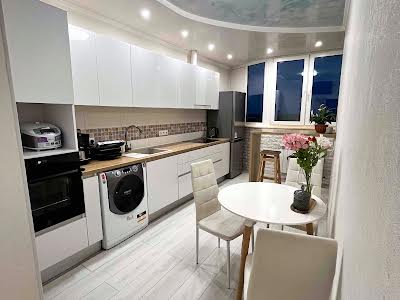 квартира за адресою Світла вул., 3д