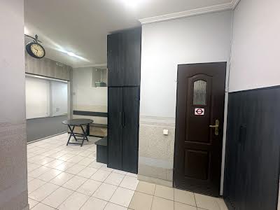 комерційна за адресою Дмитра Донцова вул. (Котовського), 4
