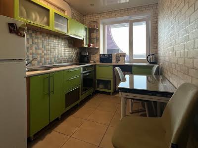 квартира по адресу Героев просп., 1