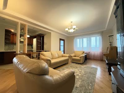 квартира за адресою Панаса Мирного вул., 28а