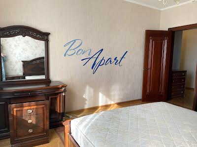 квартира за адресою Миколи Амосова вул., 4