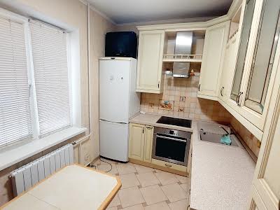 квартира за адресою Прирічна вул., 37
