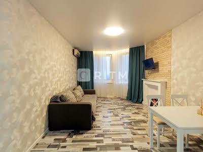 квартира за адресою Голосіївський просп. (40-річчя Жовтня), 95А