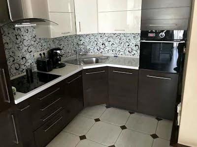 квартира за адресою Регенераторна вул., 4 к3