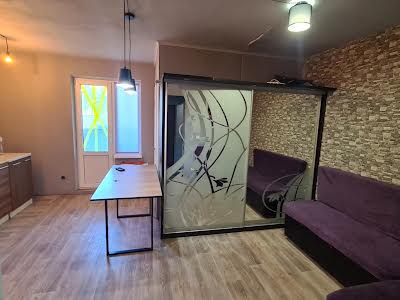 квартира за адресою Василя Симоненка вул., 105