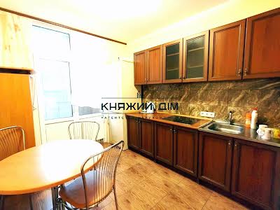 квартира за адресою Світла вул., 3д