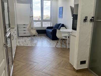 квартира за адресою Митрополита Василя Липківського вул. (Урицького), 38