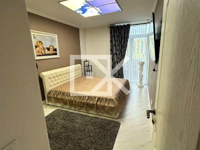 квартира за адресою Регенераторна вул., 4к3