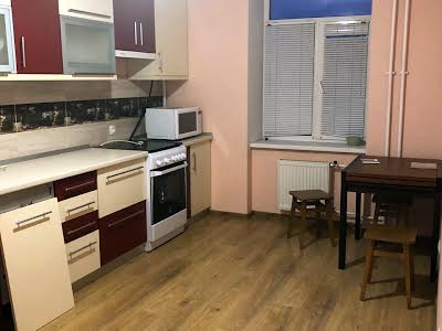 квартира за адресою Центральна вул., 33в