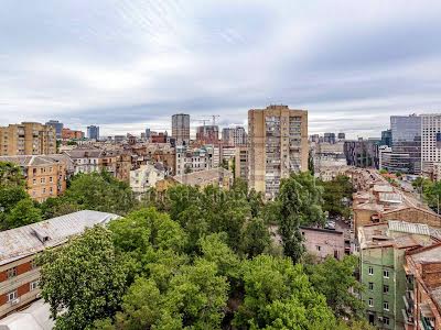 квартира за адресою Жилянська вул., 68