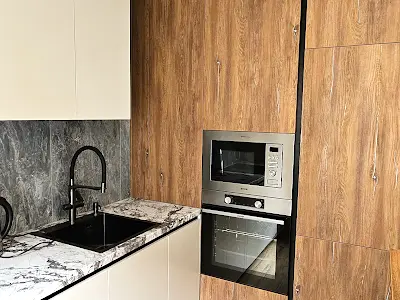 квартира за адресою Салютна вул., 2