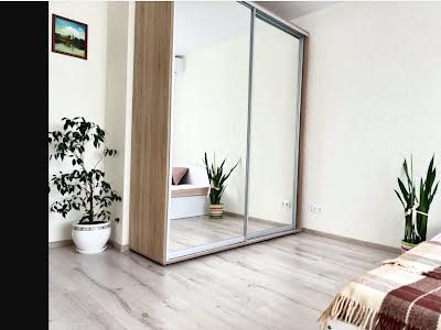 квартира по адресу Героев Небесной Сотни просп., 34/2