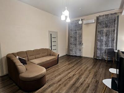квартира за адресою Саксаганського вул., 121