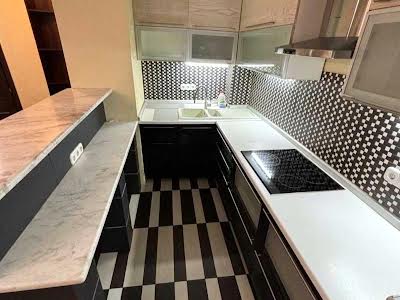 квартира за адресою Степана Руданського вул., 4-6
