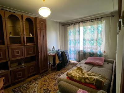 квартира за адресою Наукова вул., 41