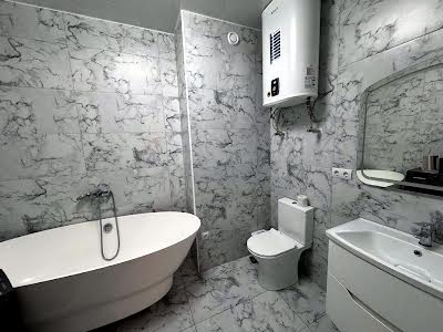 квартира за адресою Дегтярівська вул., 25а к1