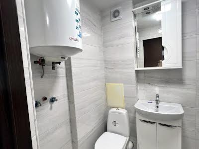 квартира за адресою Академіка Філатова вул., 32