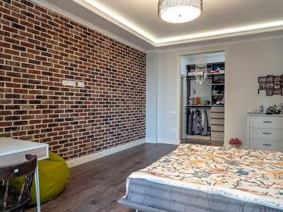 квартира по адресу Французский бульв., 60б