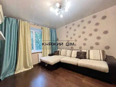 квартира за адресою Рибальська вул., 8