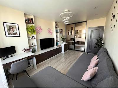 квартира за адресою Абрикосова вул., 3