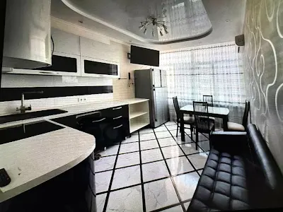 квартира по адресу Средняя ул., 24