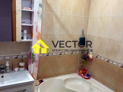 квартира за адресою Олександра Бідного вул., 5