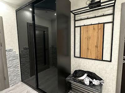 квартира за адресою Андрія Мельника вул., 10