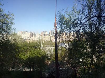 квартира за адресою Миколи Амосова вул., 14