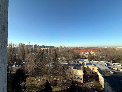 квартира за адресою академіка Сахарова, 10