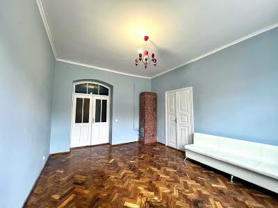 квартира за адресою Ужгородська вул., 13