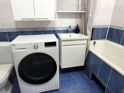 квартира за адресою Леся Курбаса просп., 3