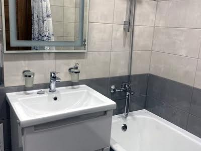 квартира за адресою Металургів просп., 8-А