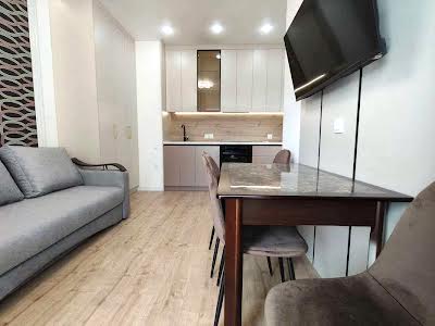 квартира за адресою Краснова вул., 3а