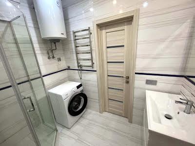 квартира за адресою Драгоманова вул., 10