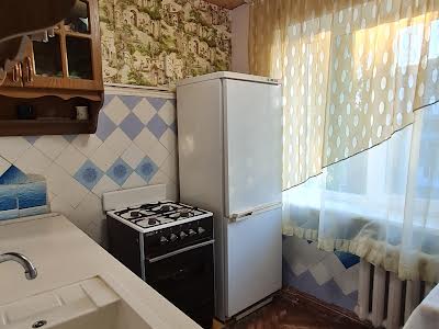 квартира за адресою Середньофонтанська вул., 16