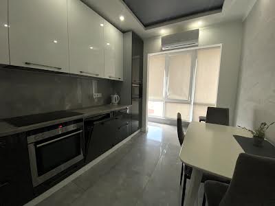квартира за адресою Андрія Мельника вул., 10 к7