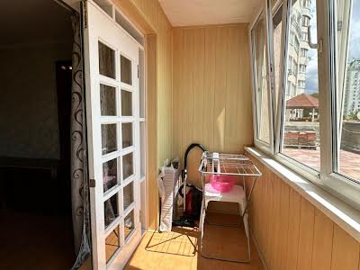 квартира по адресу Голосеевский просп. (40-летия Октября), 68