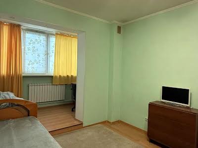 квартира за адресою Миколи Ушакова вул., 18