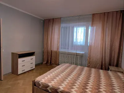 квартира за адресою Раїси Окіпної вул., 1